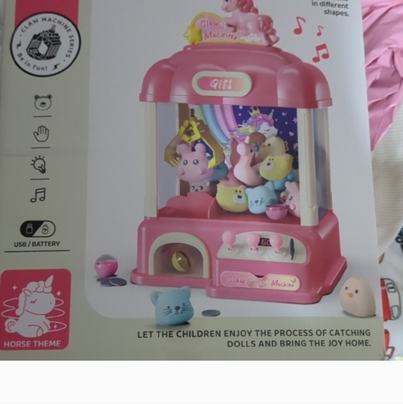 Claw Machine - Picture 10 of 10